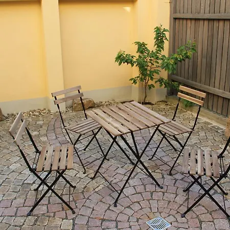 Altstadtpalais Im Apartment